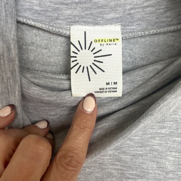 Offline by Aerie Gray Mock Neck Pullover Buttery Soft Sweatshirt Size M Like New - Picture 3 of 7